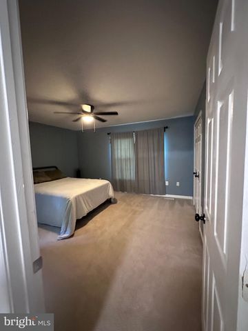 2051 FARRAGUT DR, Stafford, VA 22554