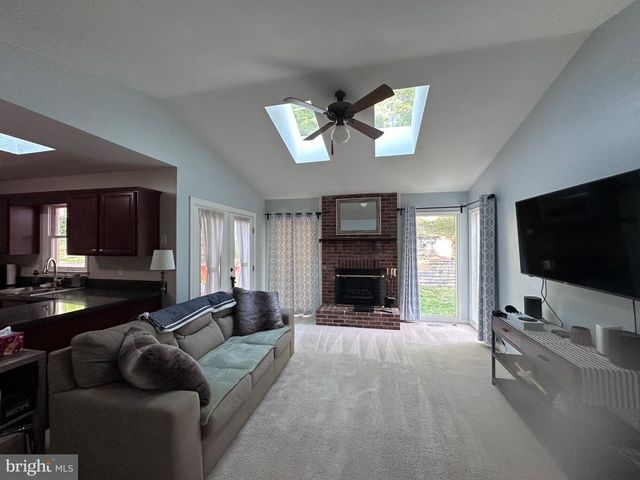 2051 FARRAGUT DR, Stafford, VA 22554