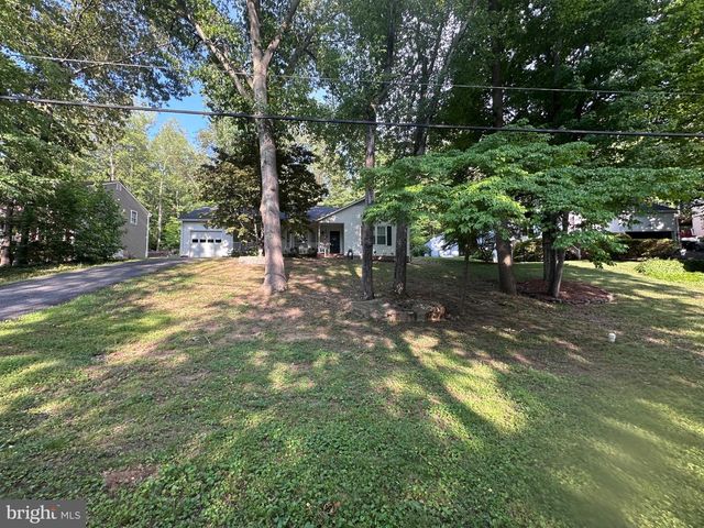 2051 FARRAGUT DR, Stafford, VA 22554