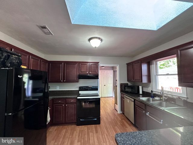 2051 FARRAGUT DR, Stafford, VA 22554