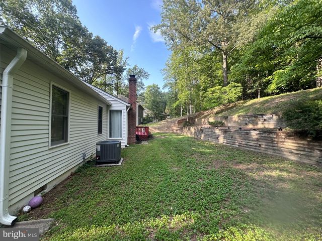 2051 FARRAGUT DR, Stafford, VA 22554