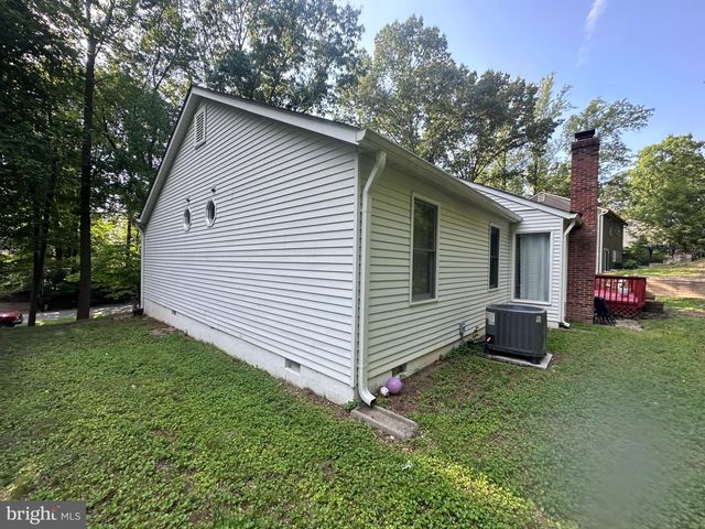 2051 FARRAGUT DR, Stafford, VA 22554