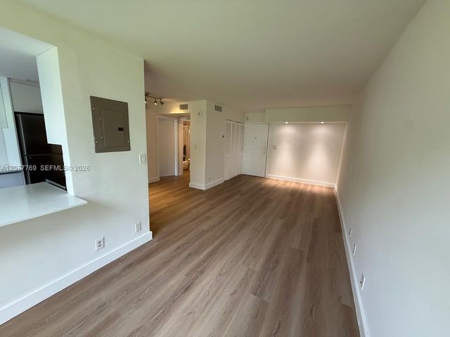 17011 N Bay Road 215, Sunny Isles Beach, FL 33160