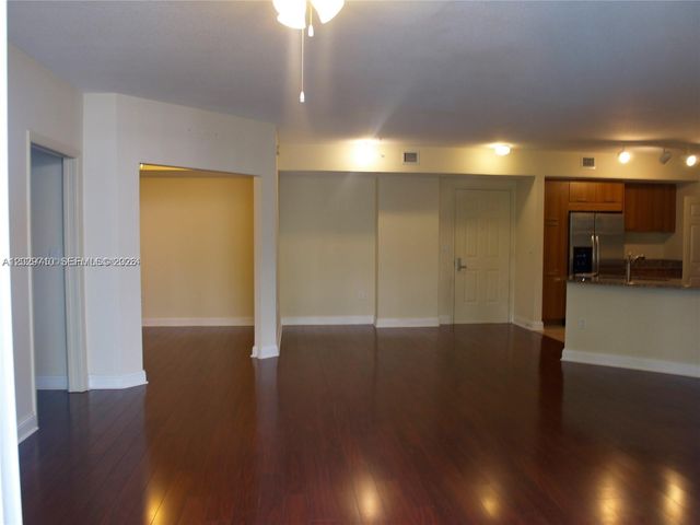 510 NW 84 Th Avenue 324, Plantation, FL 33324