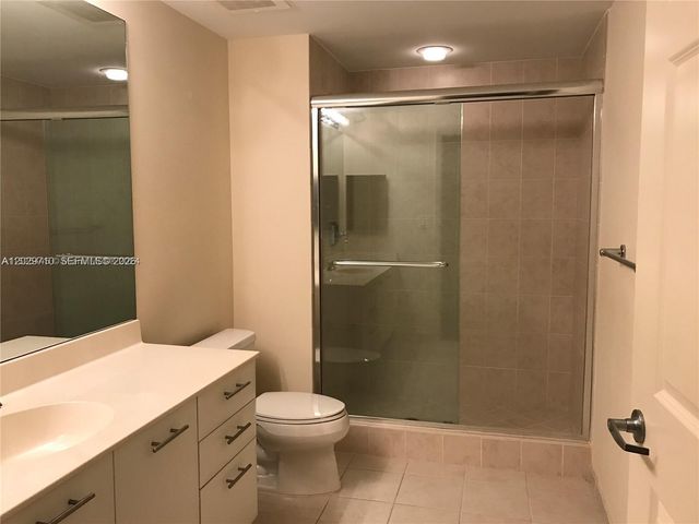 510 NW 84 Th Avenue 324, Plantation, FL 33324