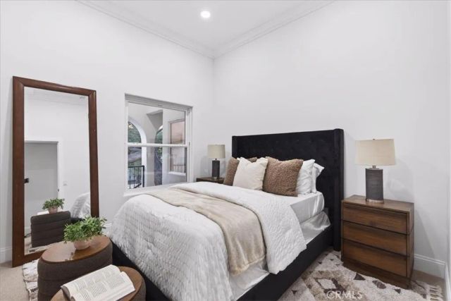 5825 Irving Avenue, La Crescenta, CA 91214