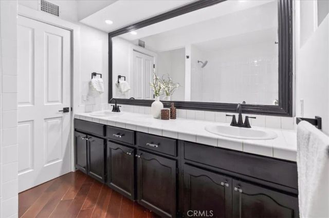 5825 Irving Avenue, La Crescenta, CA 91214