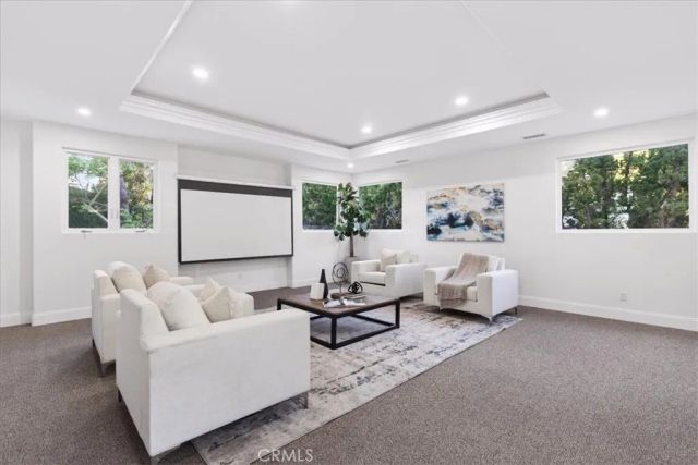 5825 Irving Avenue, La Crescenta, CA 91214