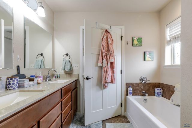 10281 VENTURA LN, Piedmont, SD 57718