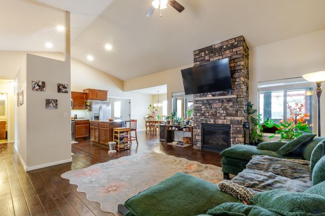 10281 VENTURA LN, Piedmont, SD 57718