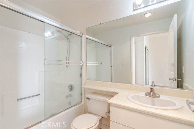 19350 Sherman Way 210, Reseda (los Angeles), CA 91335