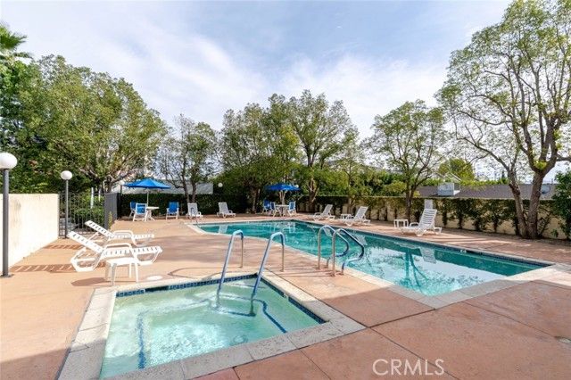 19350 Sherman Way 210, Reseda (los Angeles), CA 91335