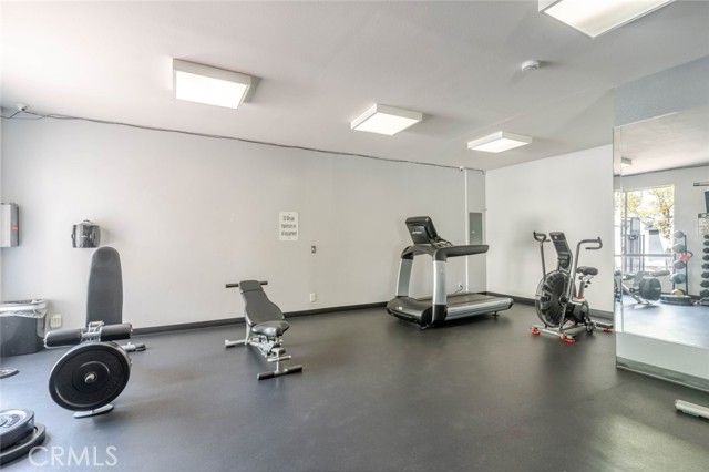 19350 Sherman Way 210, Reseda (los Angeles), CA 91335