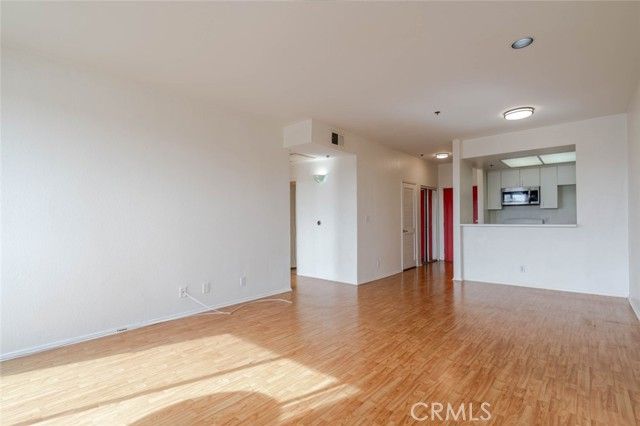 19350 Sherman Way 210, Reseda (los Angeles), CA 91335