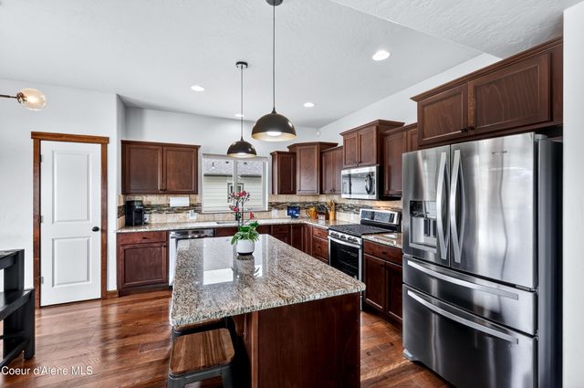 6607 N Idlewood DR, Coeur D'alene, ID 83815