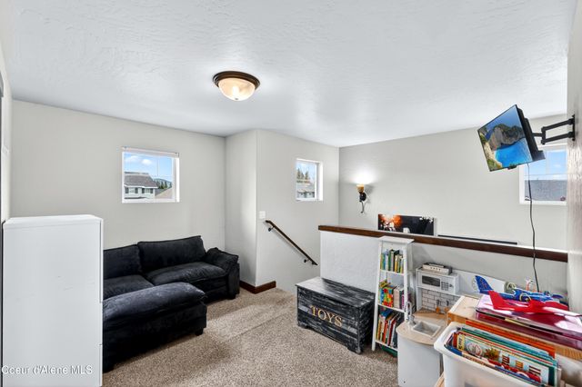 6607 N Idlewood DR, Coeur D'alene, ID 83815
