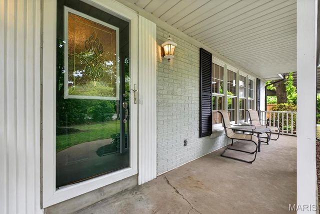 1300 S Warson Road, St Louis, MO 63124