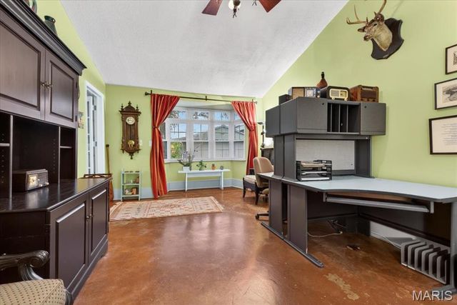 1300 S Warson Road, St Louis, MO 63124