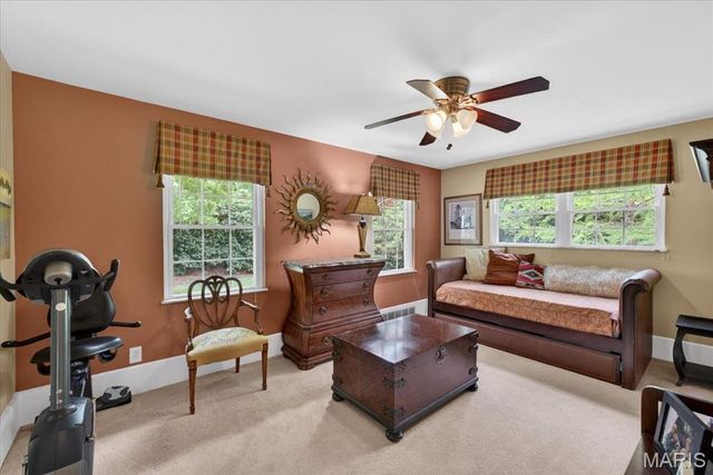 1300 S Warson Road, St Louis, MO 63124