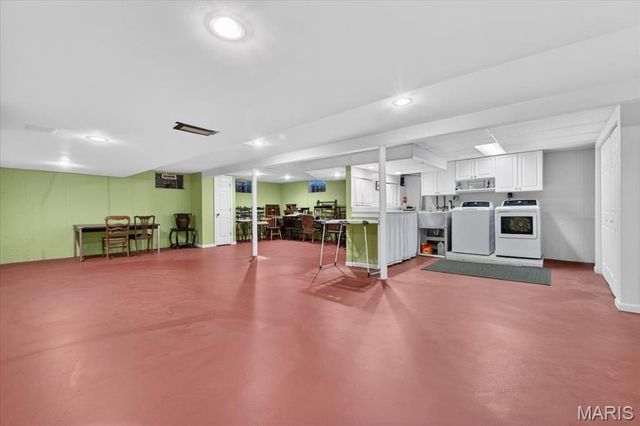 1300 S Warson Road, St Louis, MO 63124