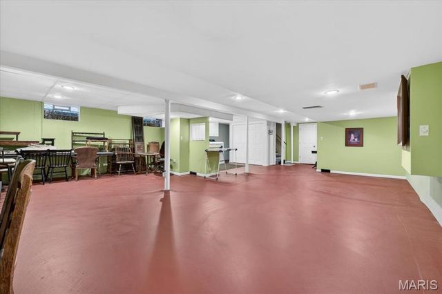 1300 S Warson Road, St Louis, MO 63124