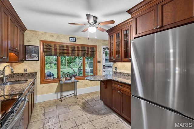 1300 S Warson Road, St Louis, MO 63124