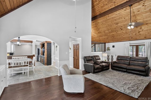 1110 Oak Acres, Bryant, AR 72019
