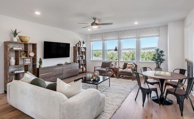 2429 Sondrio Bend LN, Leander, TX 78641