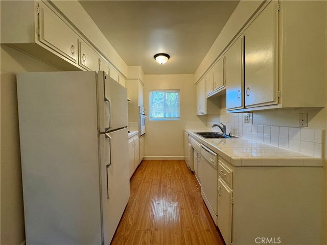 157 Esperanza Avenue D, Sierra Madre, CA 91024