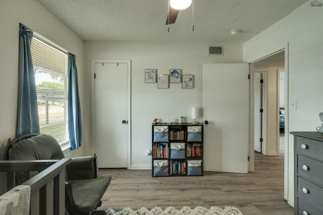 211 DIRKS DRIVE, Wichita Falls, TX 76302