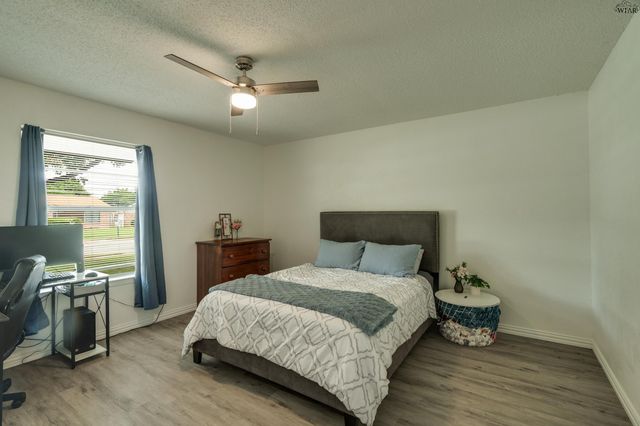 211 DIRKS DRIVE, Wichita Falls, TX 76302