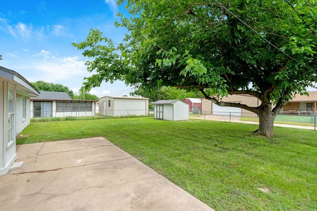 211 DIRKS DRIVE, Wichita Falls, TX 76302