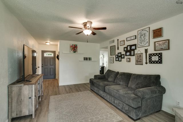 211 DIRKS DRIVE, Wichita Falls, TX 76302