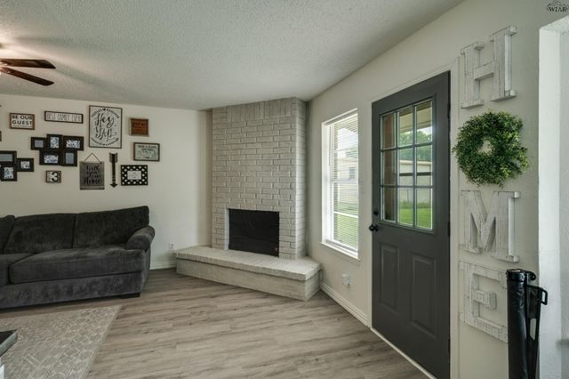 211 DIRKS DRIVE, Wichita Falls, TX 76302