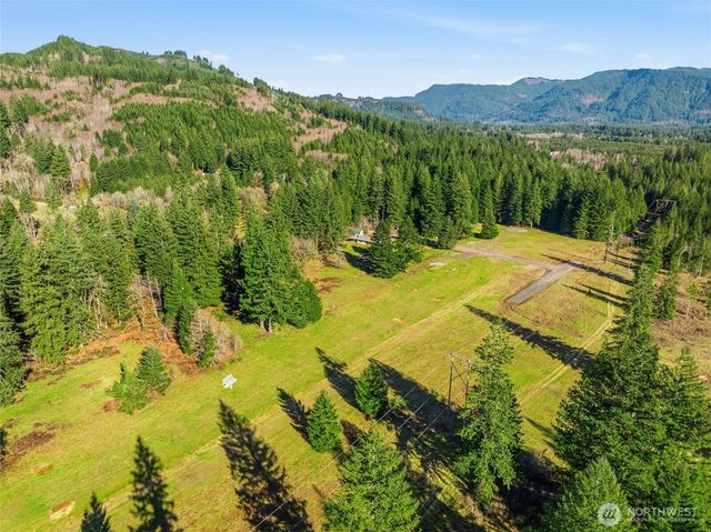 391 Windsock Road, Ariel, WA 98603