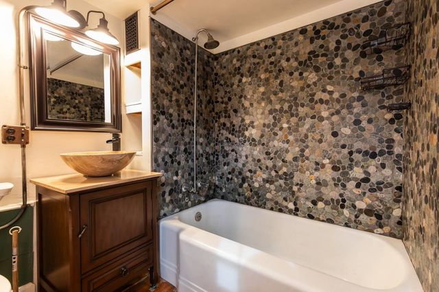 395 Ashby Road, New Ipswich, NH 03071