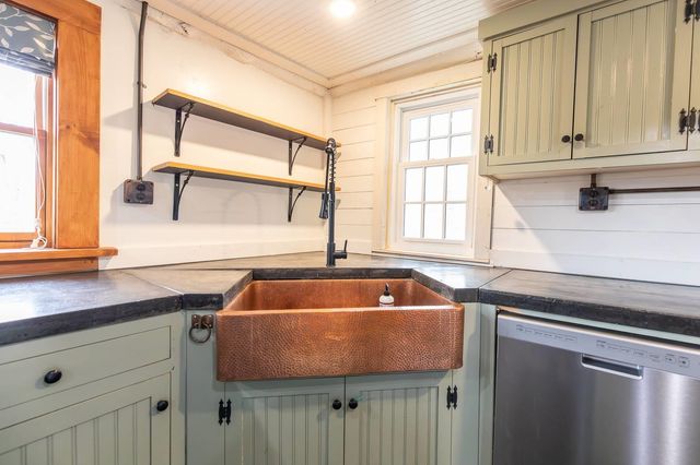 395 Ashby Road, New Ipswich, NH 03071