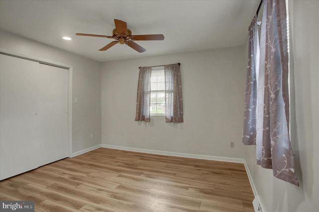 160 EAST SIDE DR, Greencastle, PA 17225