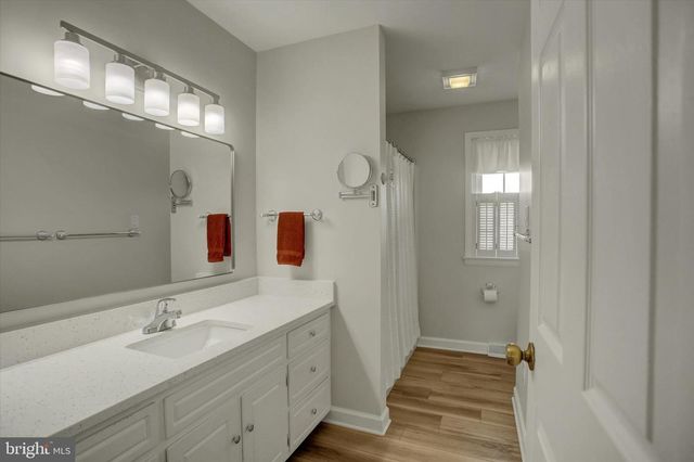 160 EAST SIDE DR, Greencastle, PA 17225