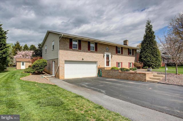 160 EAST SIDE DR, Greencastle, PA 17225
