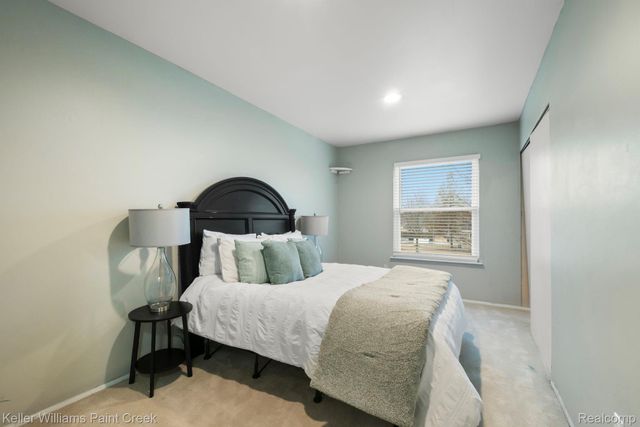 1811 Henbert Road, West Bloomfield Charter Township, MI 48324