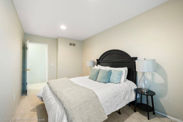 1811 Henbert Road, West Bloomfield Charter Township, MI 48324