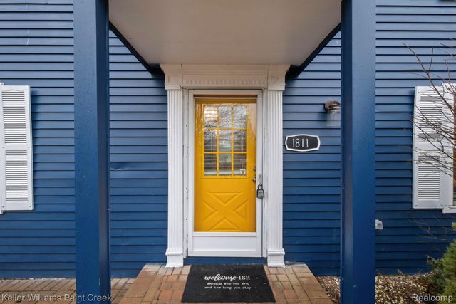 1811 Henbert Road, West Bloomfield Charter Township, MI 48324