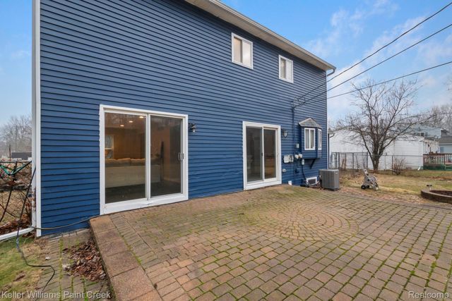 1811 Henbert Road, West Bloomfield Charter Township, MI 48324