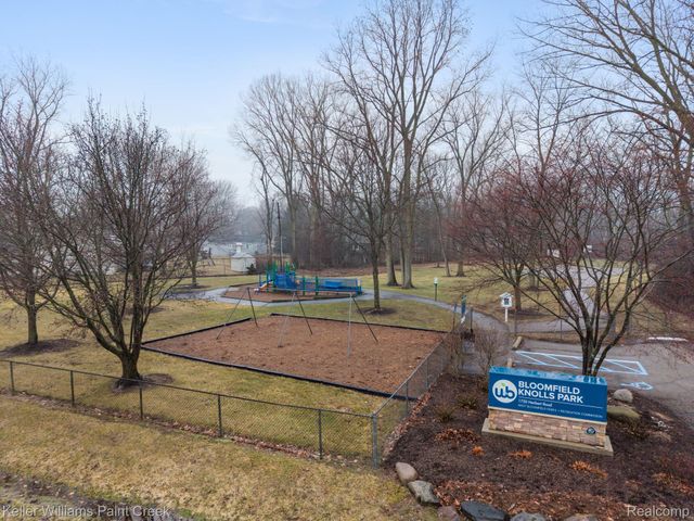 1811 Henbert Road, West Bloomfield Charter Township, MI 48324