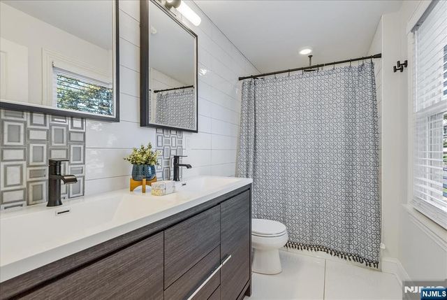 161 Willowdale Avenue, Montclair, NJ 07042