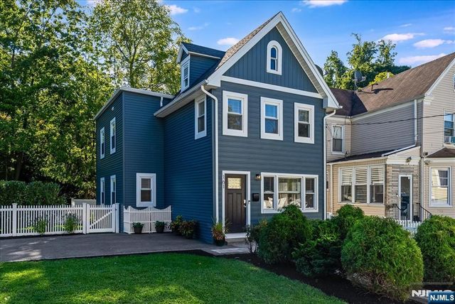 161 Willowdale Avenue, Montclair, NJ 07042