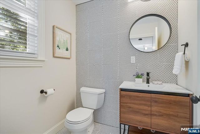 161 Willowdale Avenue, Montclair, NJ 07042