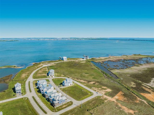 1626 Brown Pelican Bend, Galveston, TX 77554