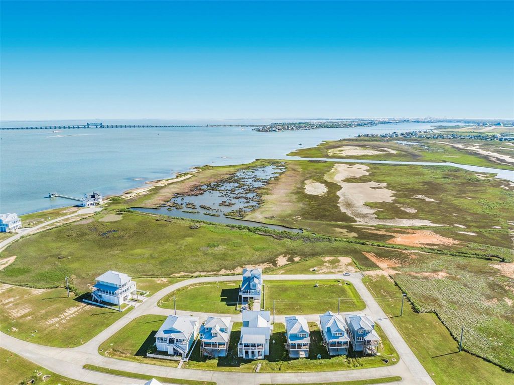 1626 Brown Pelican Bend, Galveston, TX 77554
